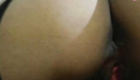 Asian slut fucks during her menstruation