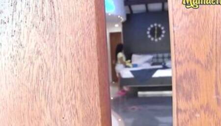 OPERACIONLIMPIEZA - CURVY LATINA MAID VICK VALENCIA GETTING BANGED! HARD AFTER WORK - MAMACITAZ