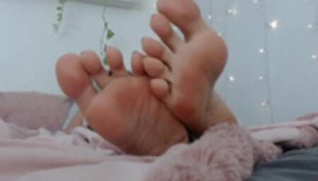 Ignoring you while you Worship my Perfect Feet