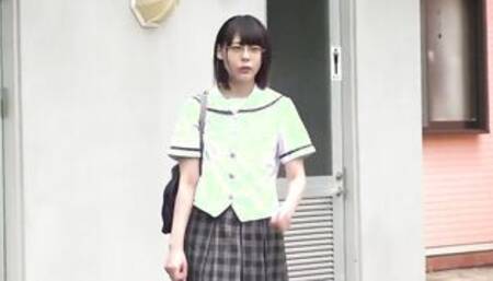 No way, such a gentle bimbos... Masturbating with an object outdoor! She's cumming NOW!