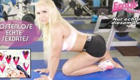 Schwarze afrikanische barely legal nutte fickt für geld mit freier