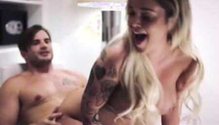 Kali Roses cheating on her boyfriend while he is at home