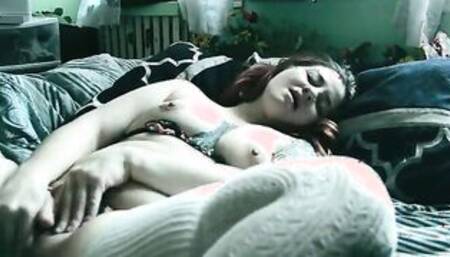 Solo Female Orgasm, Morning Masturbation by Thick Ginger