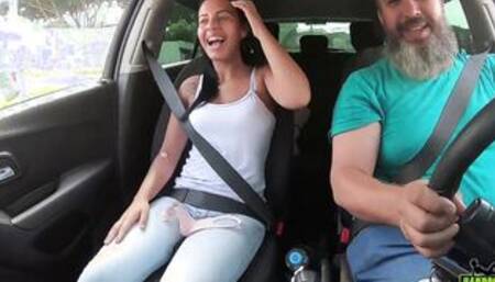 The brand new pregnant woman will face the african man inside the middle of traffic (continues on Red) Elisa Santos - Higor Negrao - Binho Ted