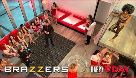 Two Lucky Dudes Have An Orgy With Bunny Colby, Keira Croft, Scarlit Scandal & Aubree Valentine - Brazzers