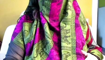 Muslim Arabic bbw milf cam girl in Hijab getting off naked 02.14 recording Arab big tits webcams