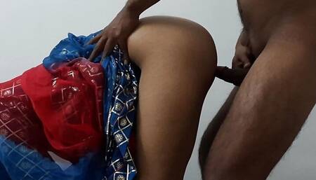 9 inch ka lund chaiye koi chodo mujhe , Desi indian girl ko choda room me bulakar fir chut me dala lund