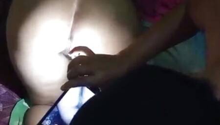Rekam istri nungging senter memek keliatan