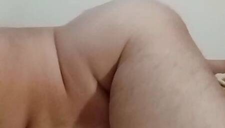 Shake my ass 1
