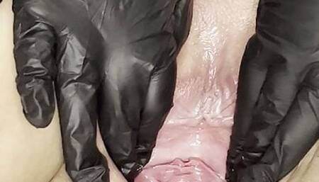 Exploring my juicy pussy