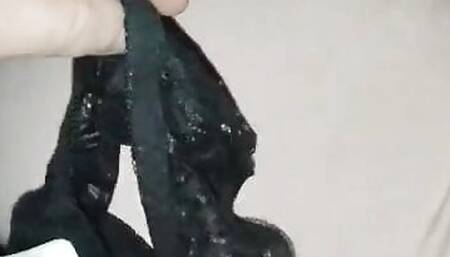 My stepSister Sleep without panties and i cum inside her