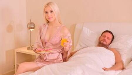 Cock-sucking miniature hottie Nikki Hill nicely sucks a long dick