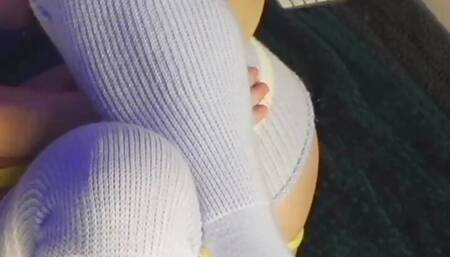 I SCREAM IN PAIN AND PLEASURE WHILE MY PUSSY AND NIPPLES ARE IN A VICE