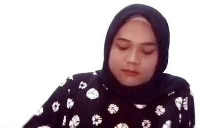 Crossdresser Hijab Fulfil Your Fantasy.