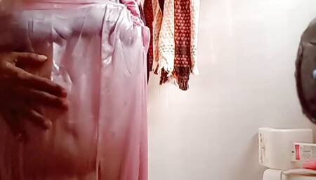 Tamil desi Bhabhi shower video small tits hot figure