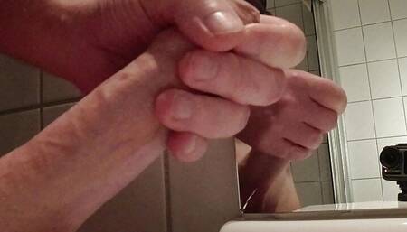 Nice mirror Cumshot. Nice view