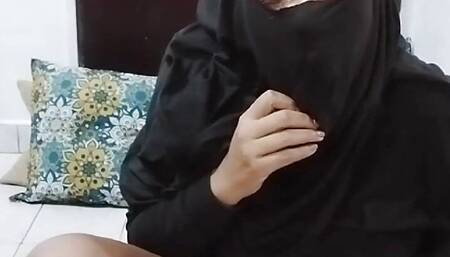 Muslim Arabian Wife In Hijab Rides Dildo And Squirts Her Gushy Pussy On Webcam HARD AND LOTS