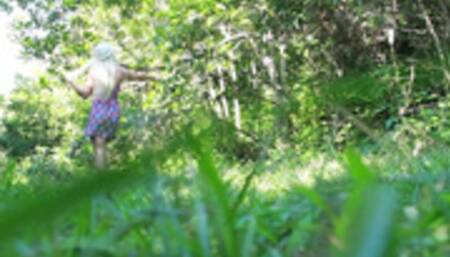 SecretCrush - Sexy Teen Dances Squirts & Fucks in Summe