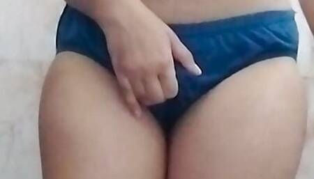 Indian Faat Gyi Mumma Ki Burr, Desi Boy Share Bed With Step Mumma In Dirty Hindi Audio