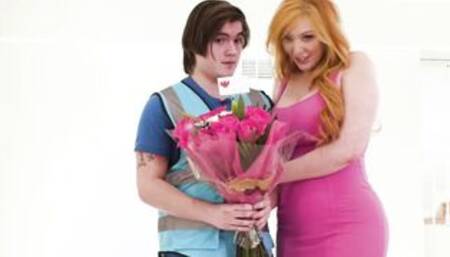 Milf and cougar gfs fucking delivery guy