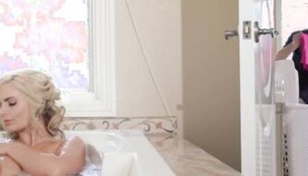 Calidad de Tiempo Movie With Phoenix Marie, Danny D - Brazzers Official