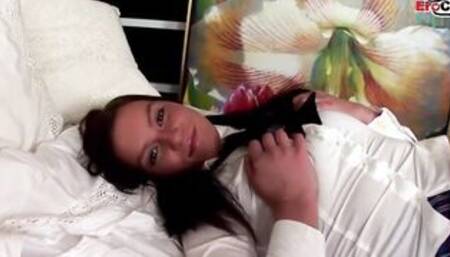 Dark Haired 19 yo yo college cunt with mouth wears socks during the anal sex