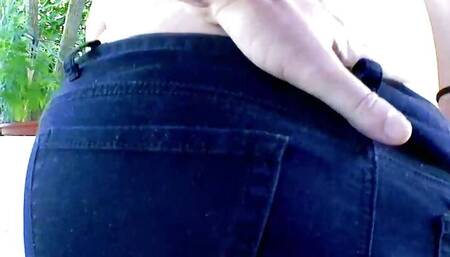 Amazing and chubby German brunette gets her warm reward in her mouth