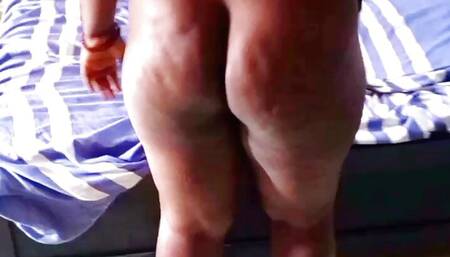 Big ass Stepmom showing off her body play