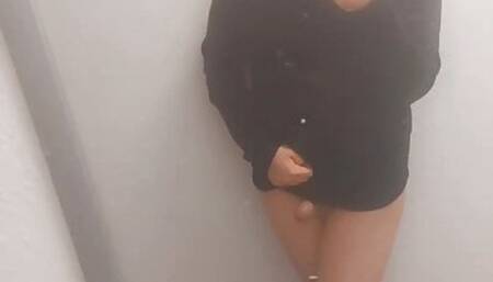 Teen Sissy in Kneeholds