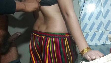 Dever se chudi pyasi Bhabi or bhujai apni pyaas Kitchen me hi chod dala