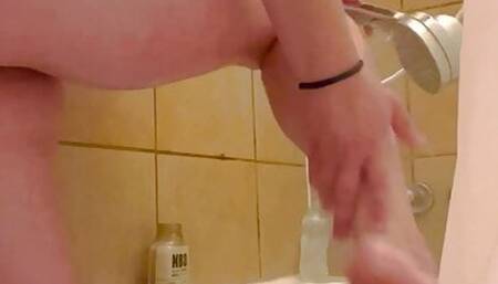 Pissy Emmy - Peeing In The Shower