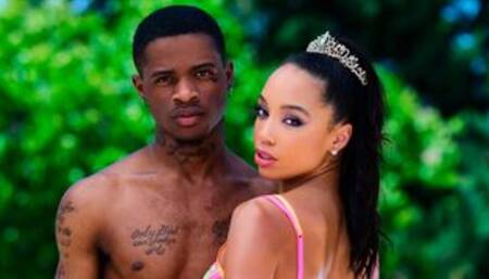 Alexis Tae: 12-Inch Cock, Anal Gaping!