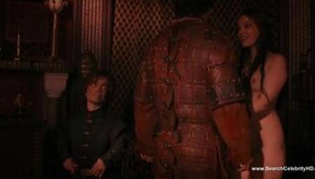 Pixie le Knot and Josephine Gillan all naked - Game Of Thrones