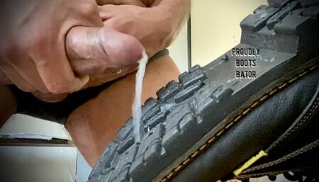 PROUDLY boots BATOR, Mexican GOONER