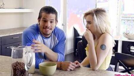 Family Breakfast - S4:E5