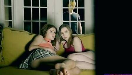 Scared Out Of Her Pants - S8:E6