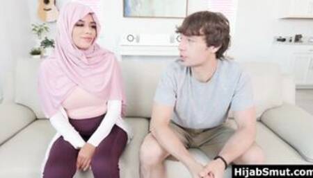 Arab bimbos into hijab fucks american bf during ramadan