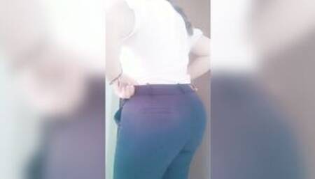 beauty cougar hispanic mexican huge booty long booty take out all her clothes inside the office of her work and performance her nice long booty