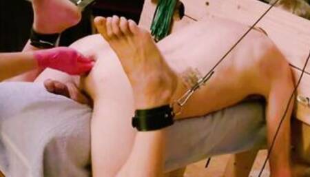 strung up into stockade bdsm, fisting, posing, anal stretching and pegging by fem dom Apologetic Domme