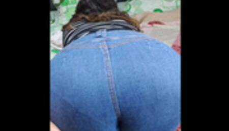 Llegando al motel con mi yerno cuando mi hija no está