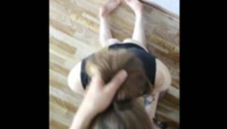 Сводная сестра настойчиво сосёт и просит кончить ей на лицо, родителям не говори , кремпай на лицо