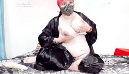 Huge Hooters Arabic Milf Mastrubation With Vibrator