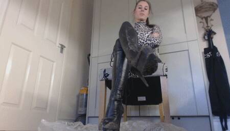 Sold muddy boots (MOV)