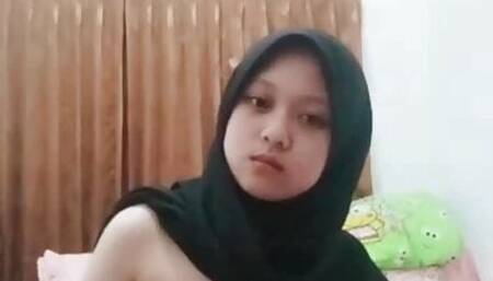 Malu malu Girll