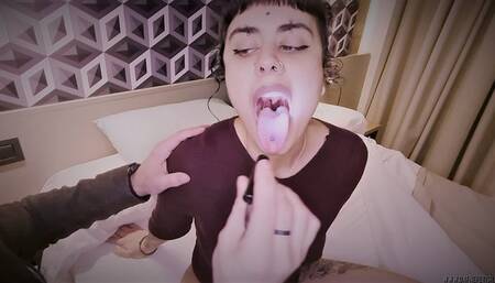 Flor and the doctor home visit - Flor e la visita medica a domicilio (Med Exam)