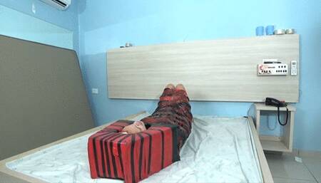 Farting milf old actress, by Manu and Amanda, (cam by Scarlett) FULL HD