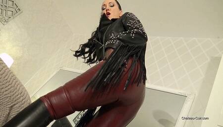 Orgasmic Fun In Leather Leggings (MP4)