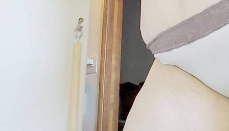 Trying to fill a special order peeing in a small bottle and messy