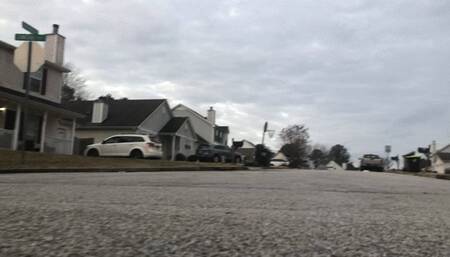 Tiny Wondering in Giantess Town