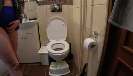 Big fatty tits and ass on toilet - Sexy cleavage